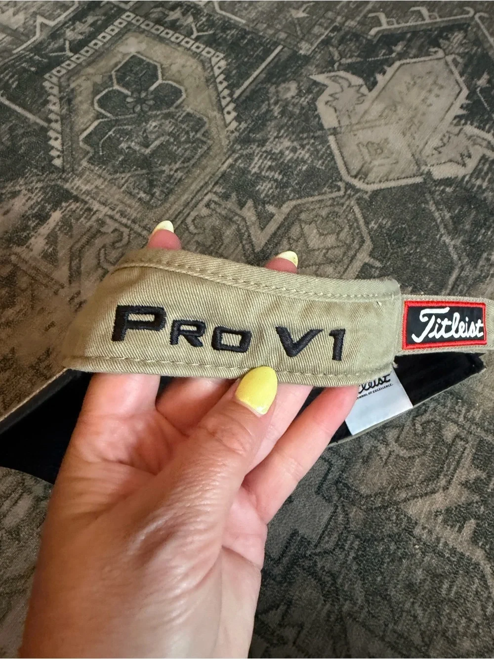 Titleist unisex sun visor tan golf Pro V 1 Velcro adjustable